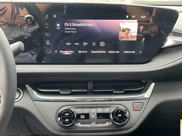 Nuevos BUICK ENVISTA at Matthews in Liberty Buick GMC