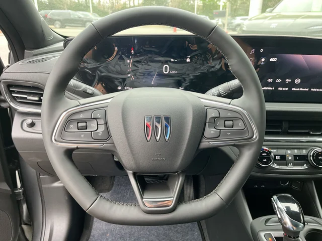 Nuevos BUICK ENVISTA at Matthews in Liberty Buick GMC