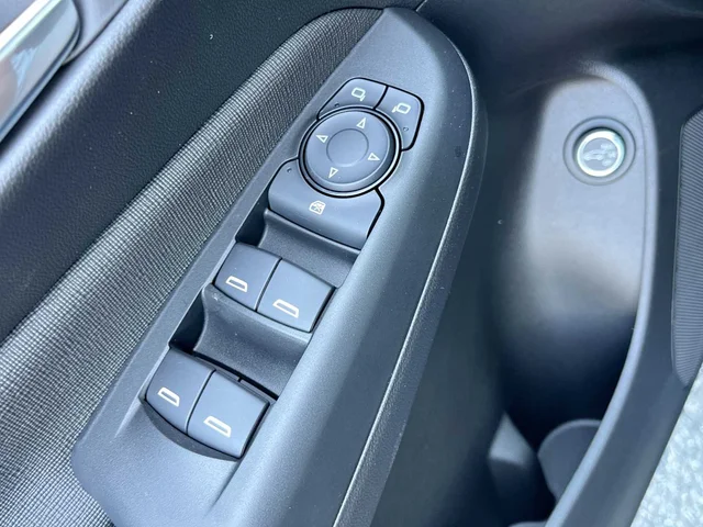 Nuevos BUICK ENVISTA at Matthews in Liberty Buick GMC