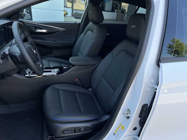 Nuevos BUICK ENVISTA at Matthews in Liberty Buick GMC