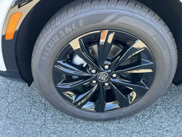 Nuevos BUICK ENVISTA at Matthews in Liberty Buick GMC