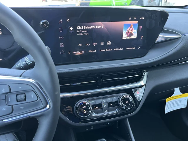 Nuevos BUICK ENVISTA at Matthews in Liberty Buick GMC