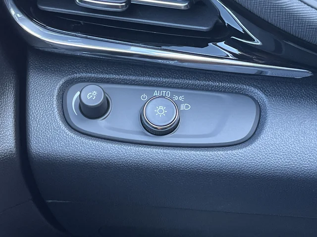 Nuevos BUICK ENVISTA at Matthews in Liberty Buick GMC