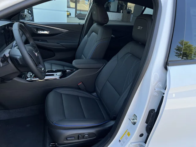 Nuevos BUICK ENVISTA at Matthews in Liberty Buick GMC