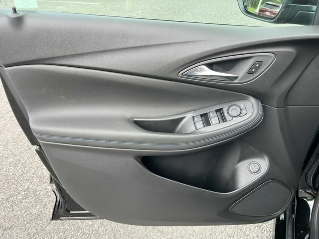 Nuevos BUICK ENCORE GX at Matthews in Liberty Buick GMC
