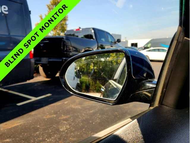 SEMINUEVOS KIA Niro at Columbus in Bob Caldwell Chrysler Jeep Dodge Ram