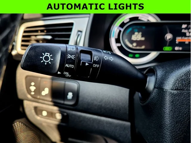 SEMINUEVOS KIA Niro at Columbus in Bob Caldwell Chrysler Jeep Dodge Ram