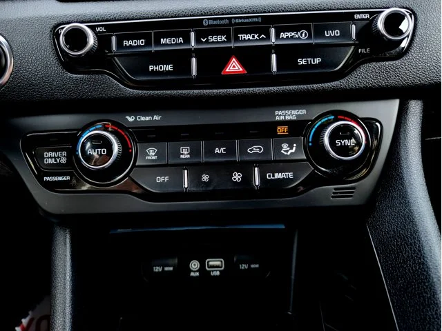 SEMINUEVOS KIA Niro at Columbus in Bob Caldwell Chrysler Jeep Dodge Ram