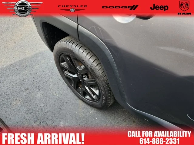 SEMINUEVOS JEEP Renegade at Columbus in Bob Caldwell Chrysler Jeep Dodge Ram