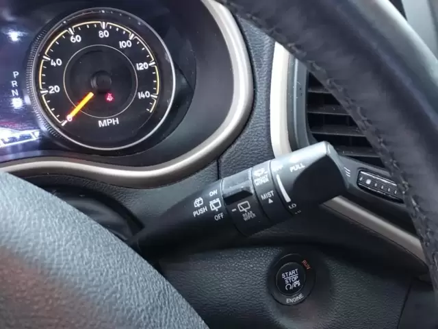 SEMINUEVOS Jeep Cherokee a Estados en autogozo