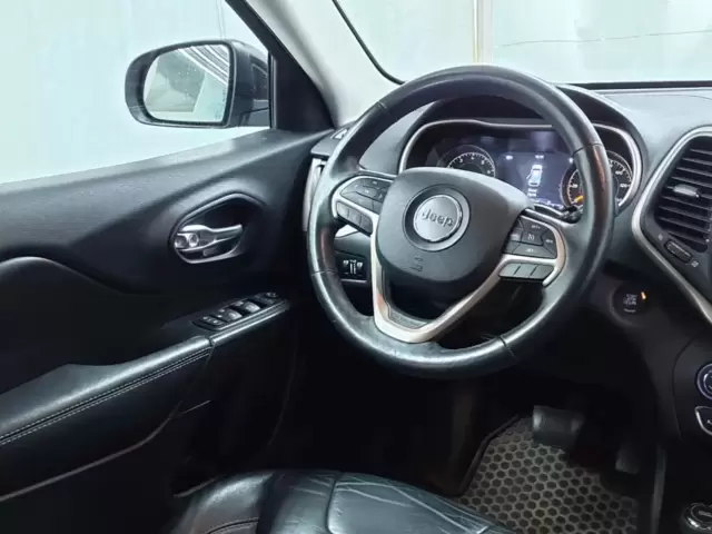 SEMINUEVOS Jeep Cherokee a Estados en autogozo