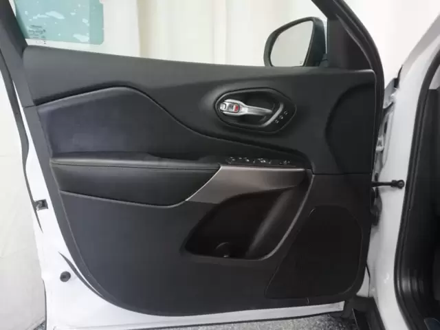 SEMINUEVOS Jeep Cherokee a Estados en autogozo