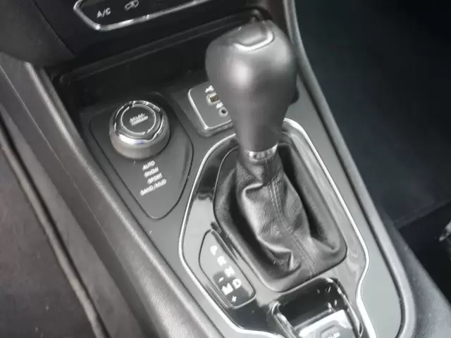 SEMINUEVOS Jeep Cherokee a Estados en autogozo
