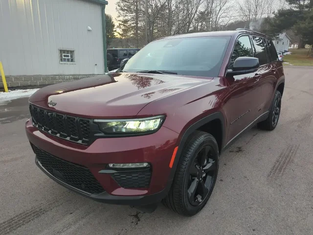 Nuevos JEEP GRAND CHEROKEE à Estados chez autogozo