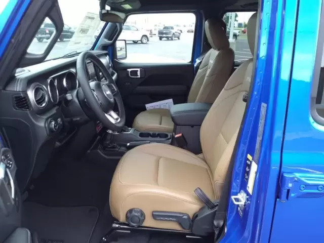 Nuevos JEEP GLADIATOR à Estados chez autogozo