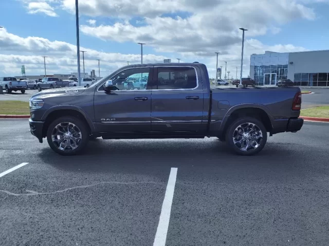 Nuevos RAM 1500 à Estados chez autogozo