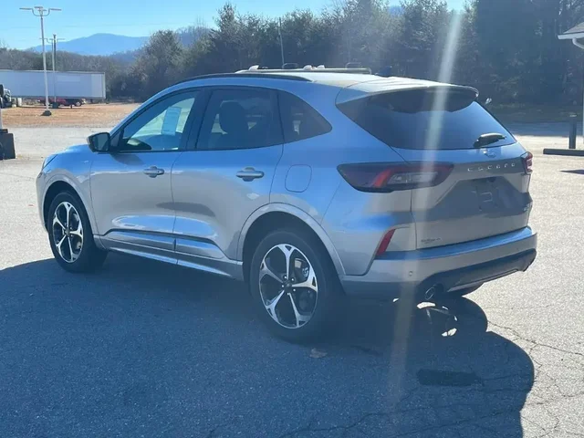 Nuevos FORD ESCAPE à Estados chez autogozo