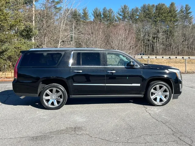 SEMINUEVOS Cadillac Escalade ESV a Estados en autogozo