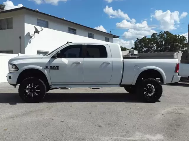 SEMINUEVOS RAM 2500 a Estados en autogozo