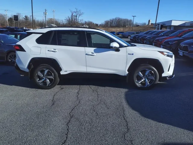 Nuevos TOYOTA RAV4 PRIME à Estados chez autogozo