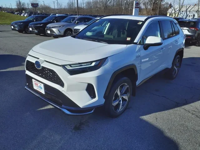 Nuevos TOYOTA RAV4 PRIME à Estados chez autogozo