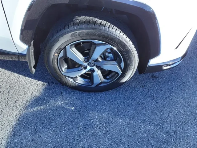 Nuevos TOYOTA RAV4 PRIME à Estados chez autogozo