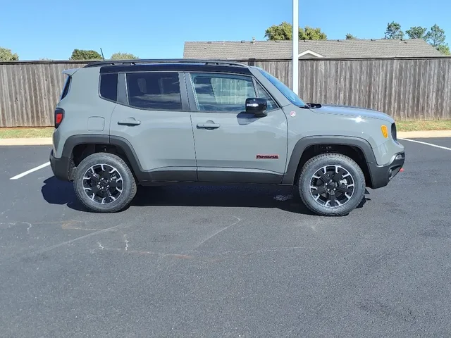 Nuevos JEEP RENEGADE à Estados chez autogozo