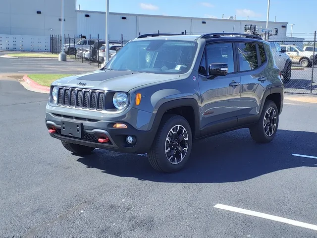 Nuevos JEEP RENEGADE à Estados chez autogozo