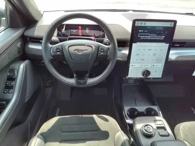 Nuevos FORD MUSTANG MACH-E à Estados chez autogozo