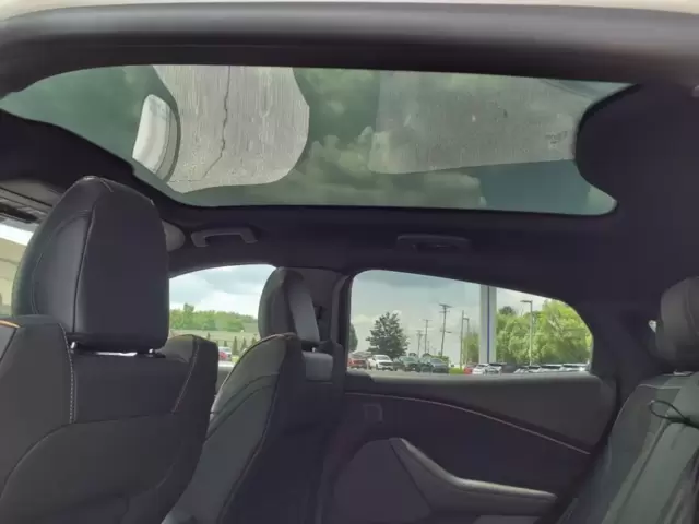 Nuevos FORD MUSTANG MACH-E à Estados chez autogozo
