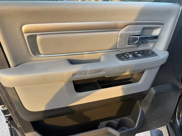 SEMINUEVOS RAM 1500 Classic a Estados en autogozo