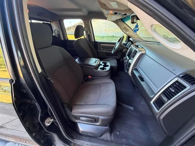 SEMINUEVOS RAM 1500 Classic a Estados en autogozo