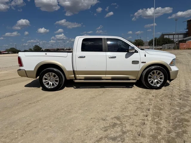 SEMINUEVOS RAM 1500 a Estados en autogozo