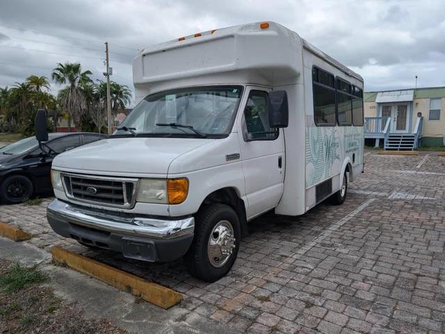 SEMINUEVOS FORD Econoline a Estados en autogozo