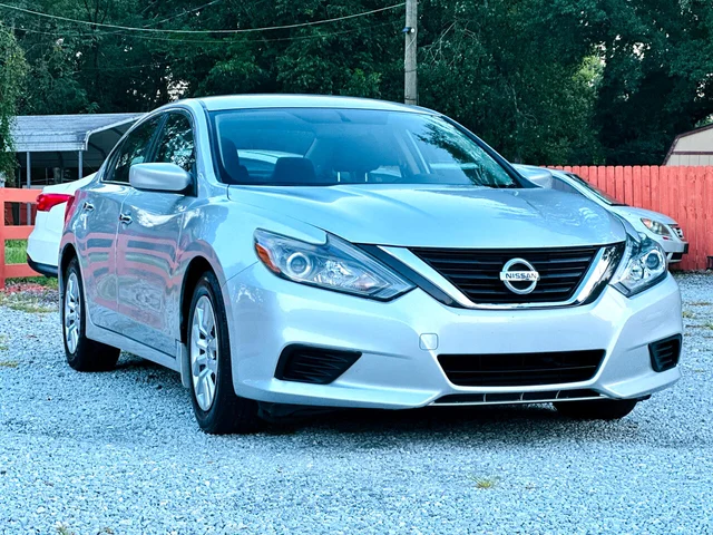 SEMINUEVOS NISSAN Altima a Estados en autogozo