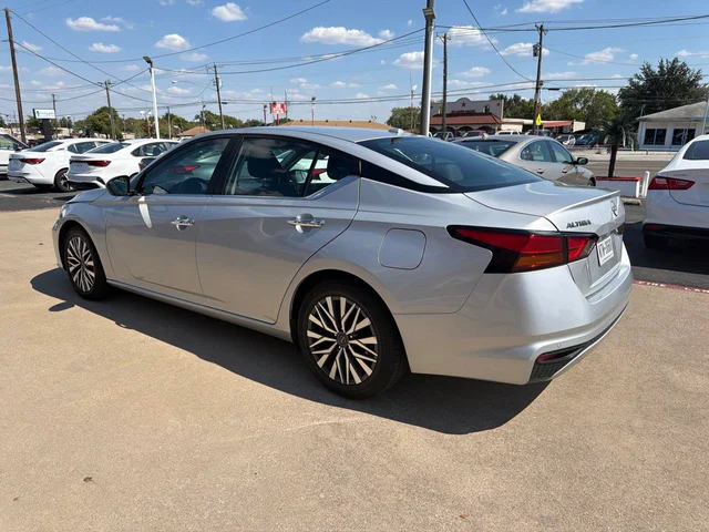 SEMINUEVOS NISSAN Altima a Estados en autogozo