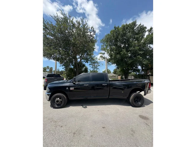 SEMINUEVOS RAM 3500 a Estados en autogozo