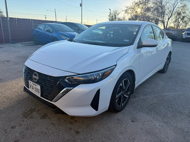 SEMINUEVOS NISSAN Sentra a Estados en autogozo