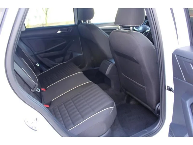 SEMINUEVOS VOLKSWAGEN Jetta a Estados en autogozo
