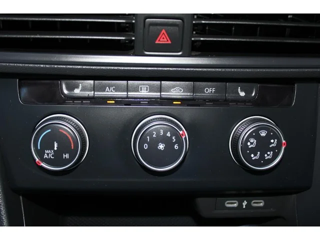 SEMINUEVOS VOLKSWAGEN Jetta a Estados en autogozo