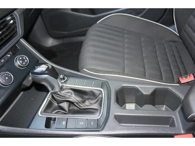 SEMINUEVOS VOLKSWAGEN Jetta a Estados en autogozo
