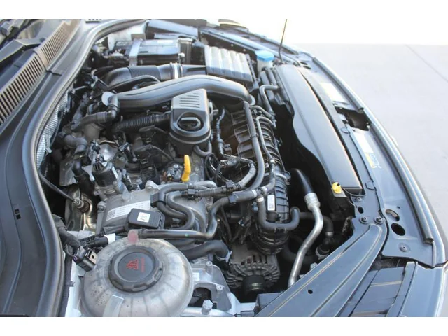 SEMINUEVOS VOLKSWAGEN Jetta a Estados en autogozo