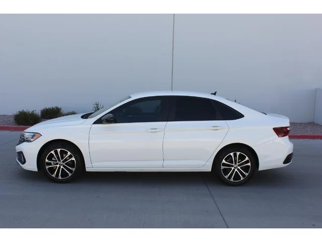 SEMINUEVOS VOLKSWAGEN Jetta a Estados en autogozo