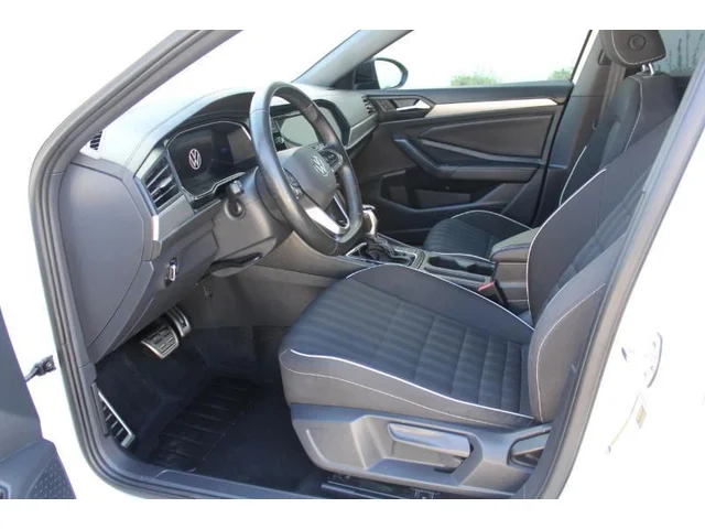 SEMINUEVOS VOLKSWAGEN Jetta a Estados en autogozo