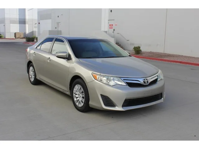 SEMINUEVOS TOYOTA Camry a Estados en autogozo