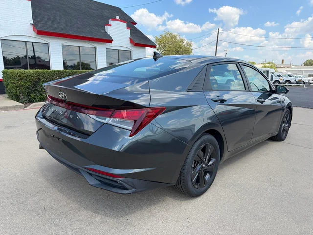 SEMINUEVOS HYUNDAI Elantra a Estados en autogozo