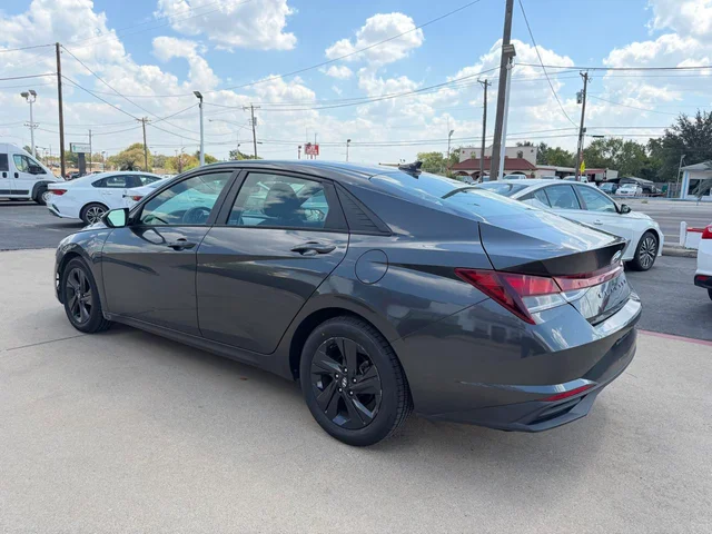 SEMINUEVOS HYUNDAI Elantra a Estados en autogozo