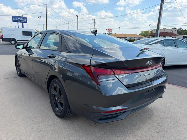 SEMINUEVOS HYUNDAI Elantra a Estados en autogozo