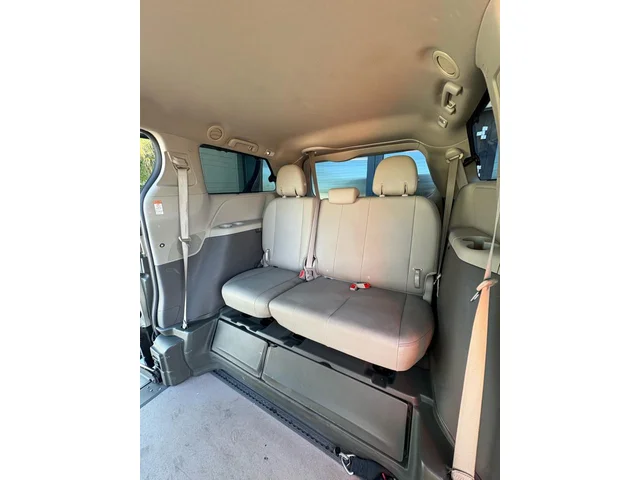 SEMINUEVOS TOYOTA Sienna a Estados en autogozo