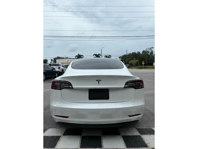 SEMINUEVOS TESLA Model 3 a Estados en autogozo